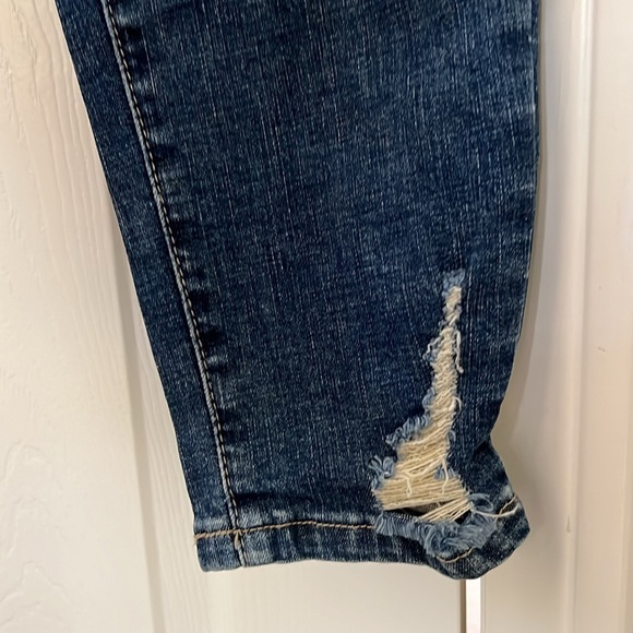 Women’s Distressed skinny jeans with stretch - Picture 7 of 10